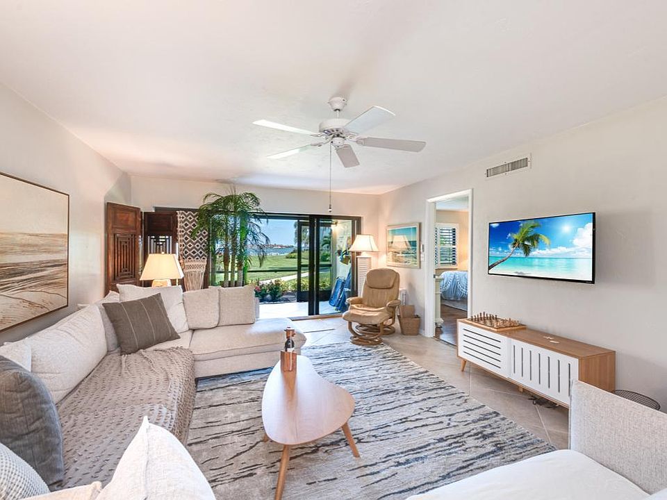 1st image of 991 Collier Ct #104