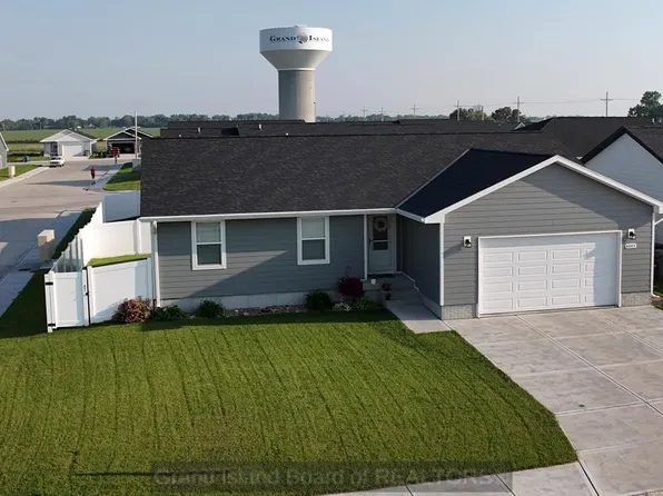 4347 Leon Cir, Grand Island, NE 68803