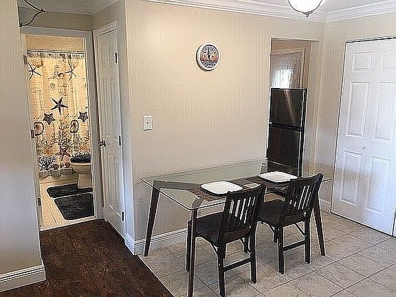 4th image of 350 Taylor Ave APT B2