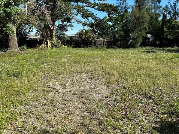 4049 45th Ave N, Saint Petersburg, FL 33714