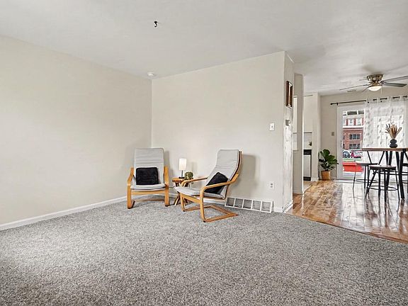 5th image of 215 Coates St