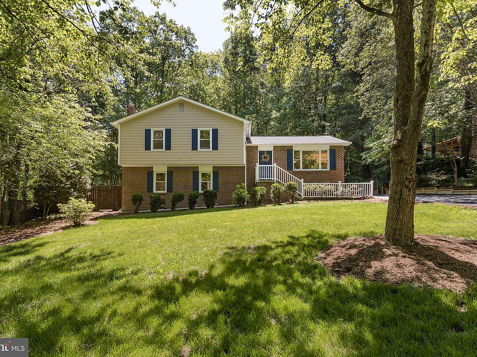 1st image of 7 Woodflower Ct
