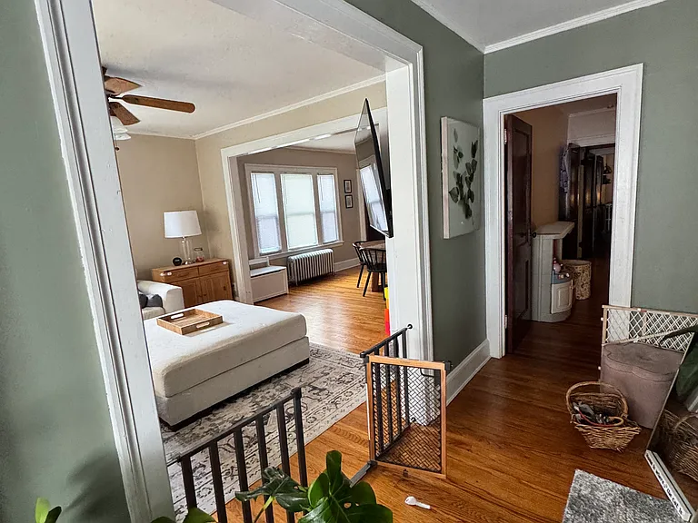 275 Whiting Ln — Photo 4