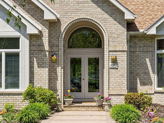 4th image of 689 Brookside Ln