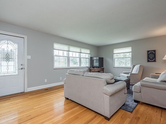 5th image of 6117 Clayberry Dr