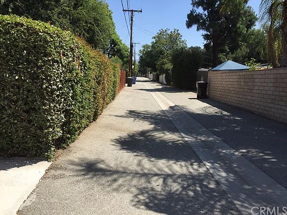 2nd image of 1462 Alameda St