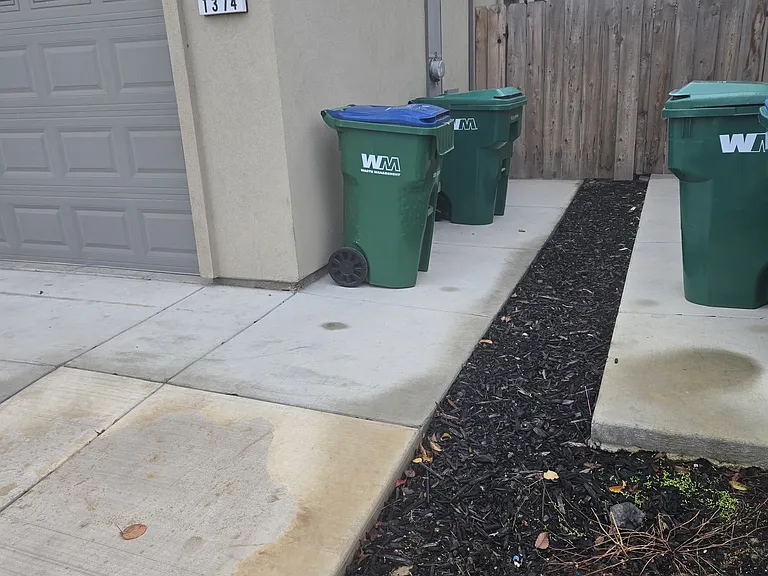 1374 Westgate Dr — Photo 23