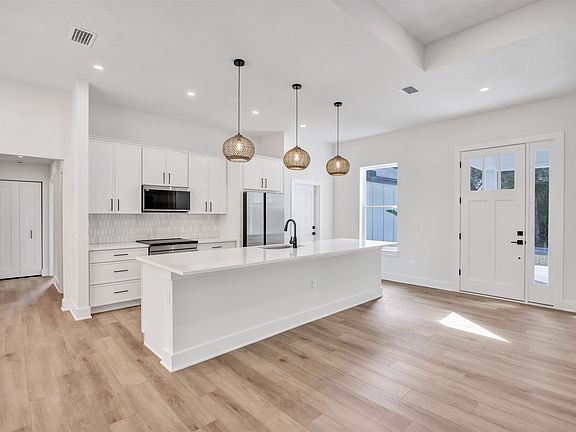 4th image of 5403 Shore Dr