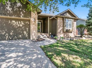1624 E Windwood Cir, Derby, KS 67037