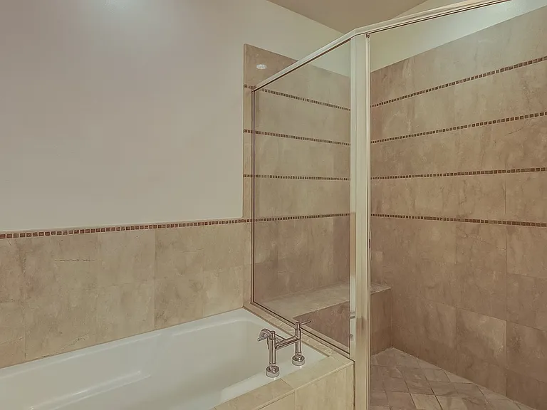 Axis 2300 Apartments — Photo 101