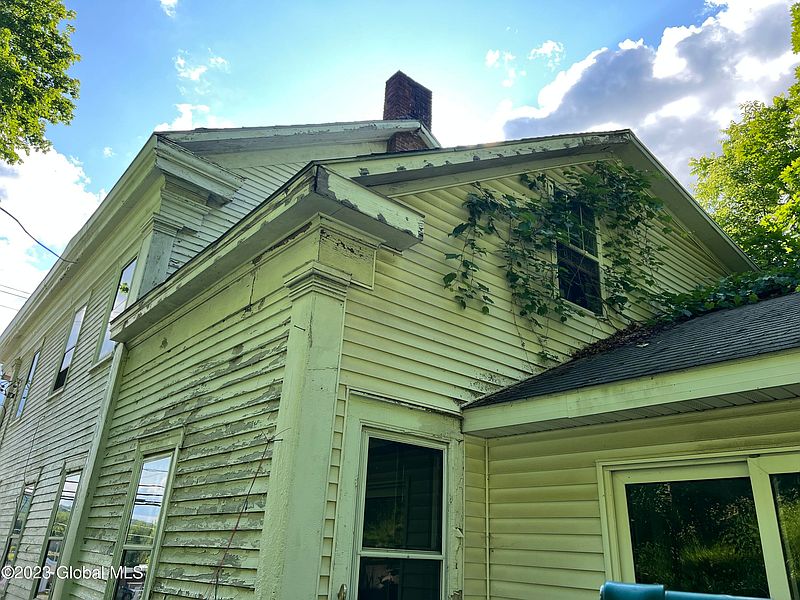 3rd image of 21 Williams Street