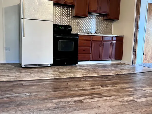 200 2nd St #2, California, PA 15419