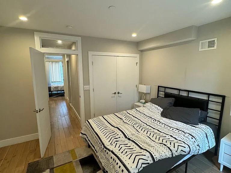 1205 S 26th St — Photo 23