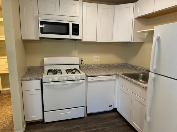7254 72nd Ln N APT 353, Brooklyn Park, MN 55428
