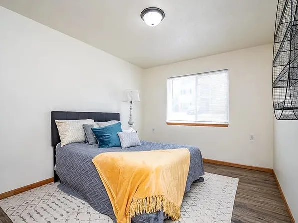 6620 Preston Terrace Ct SW APT 6, Cedar Rapids, IA 52404