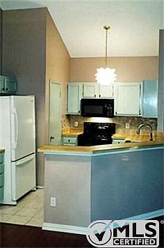 4th image of 624 Canterbury St