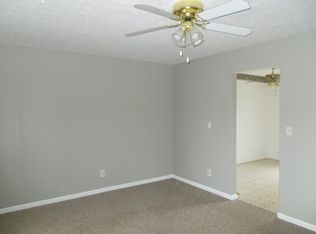 1077 Red Bird Ct, Shelbyville, KY 40065