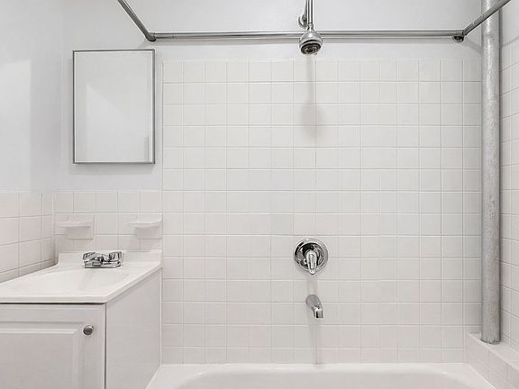 4th image of 557 W 150th St APT 22