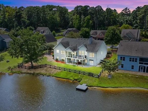 150 Azalea Lakes Ct, Dallas, GA 30157