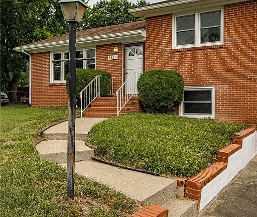 5th image of 3309 Davison Ave
