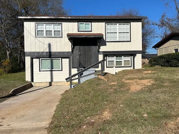 1521 Manorway St, Tyler, TX 75702