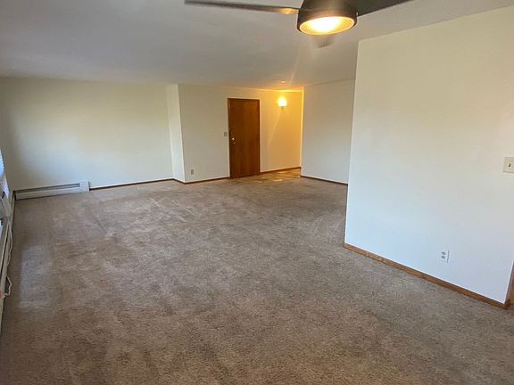 4th image of 914 Grand Ave #13