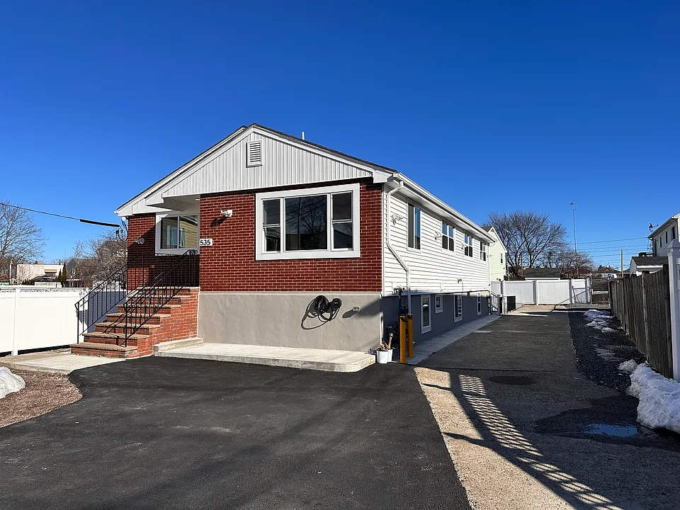 535 Washington Ave #1