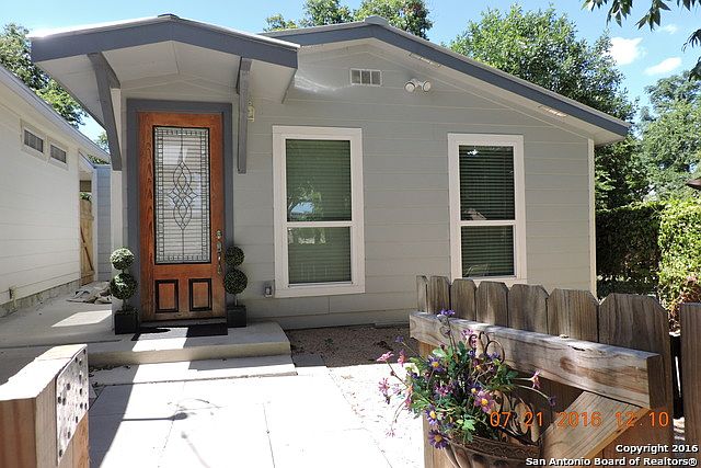 1st image of 552 Leigh St #2