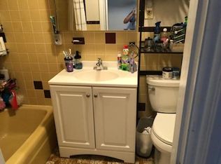 7343 70th St #2L, Ridgewood, NY 11385