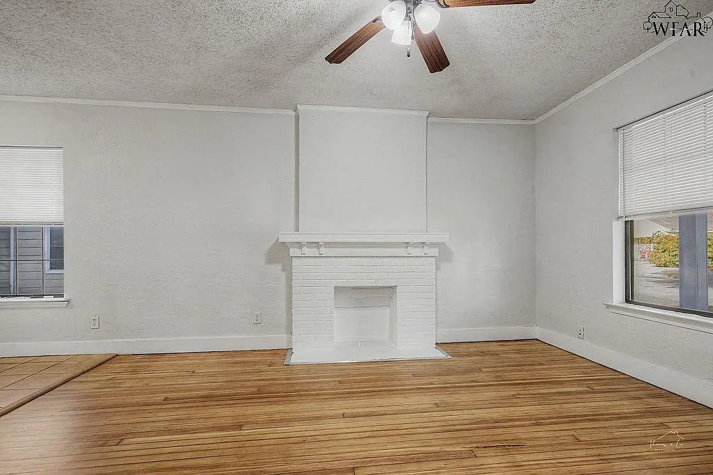 3 bed, 2.0 bath, 1152 sqft, $1,350 — Photo 3