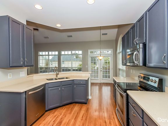 4th image of 132 Foxtail Dr