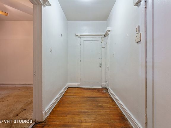 3rd image of 5103 S Ingleside Ave Unit 1