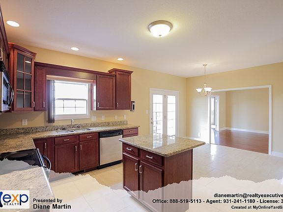 5th image of 942 Terraceside Cir