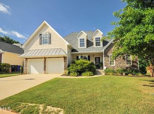 27 Village Park Dr, Newnan, GA 30265