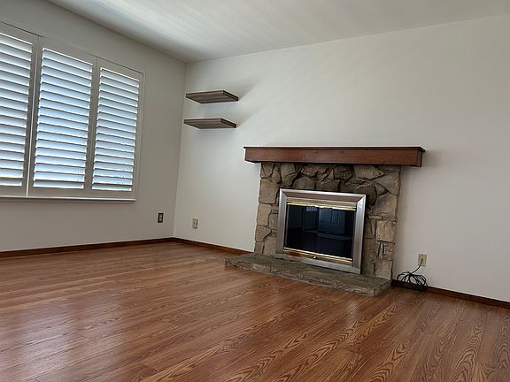 3rd image of 437 Cedar Dr
