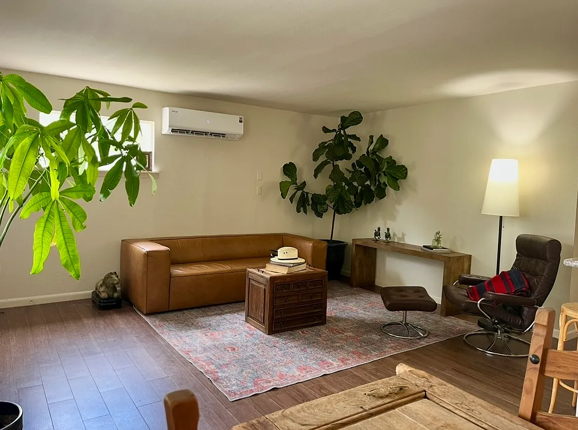 2 bed, 1000 sqft, $1,600 — Photo 3