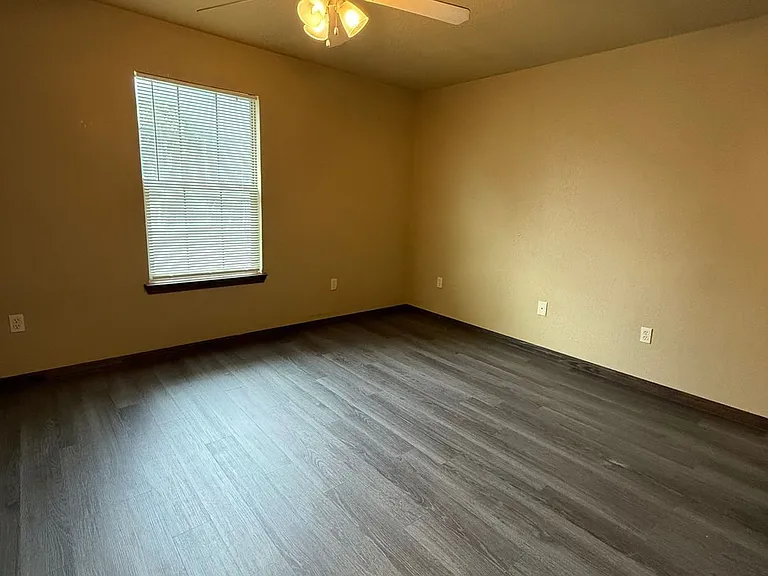 Lacy Loft — Photo 23