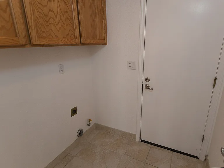 1348 Fountain Springs Cir — Photo 15