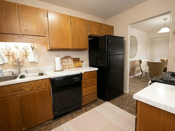 4th image of 711 Lake Harbour Dr #1061