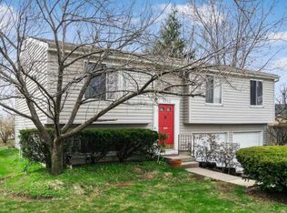 1037 Newfields Ln, Westerville, OH 43081