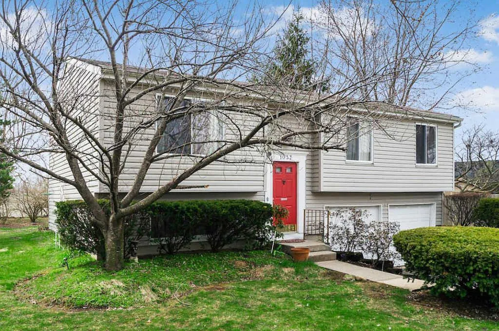 1037 Newfields Ln photo 1