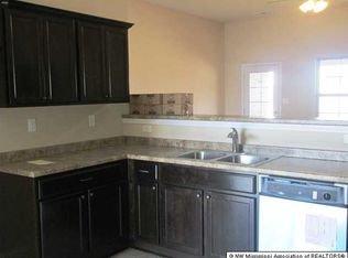 7715 Walnut Glenn Dr, Southaven, MS 38672