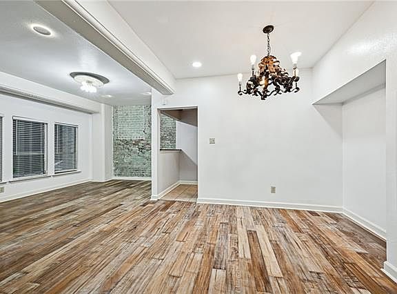 3rd image of 333 Julia St APT 220