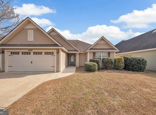 4248 Shadow Garden Dr, Hahira, GA 31632