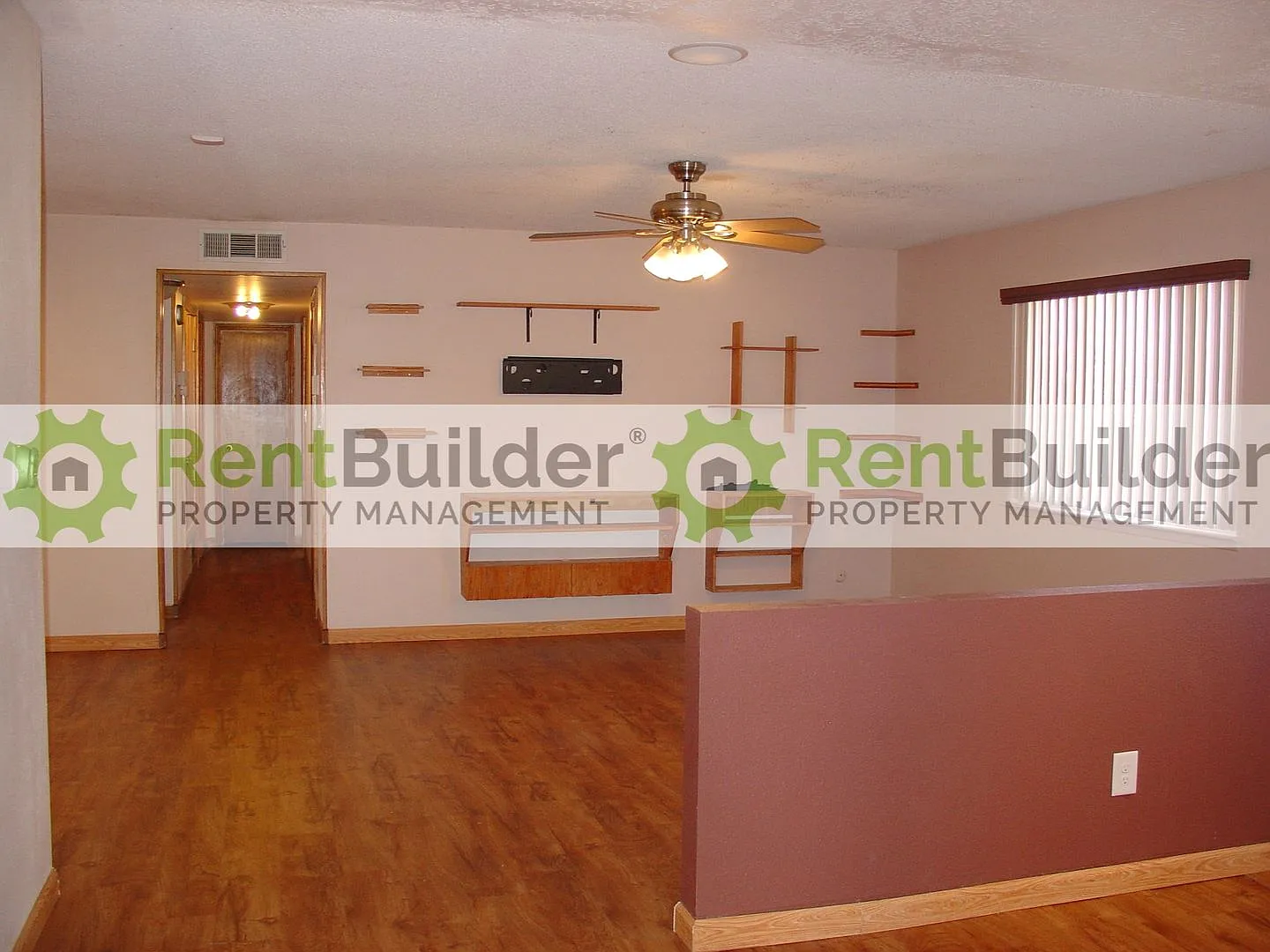 3 bed, 2.0 bath, 1500 sqft, $1,895 — Photo 2