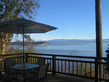 3rd image of 963 S East Camano Dr