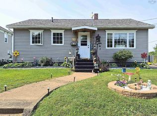 16 Copp Ave, Amherst, NS B4H 2T4