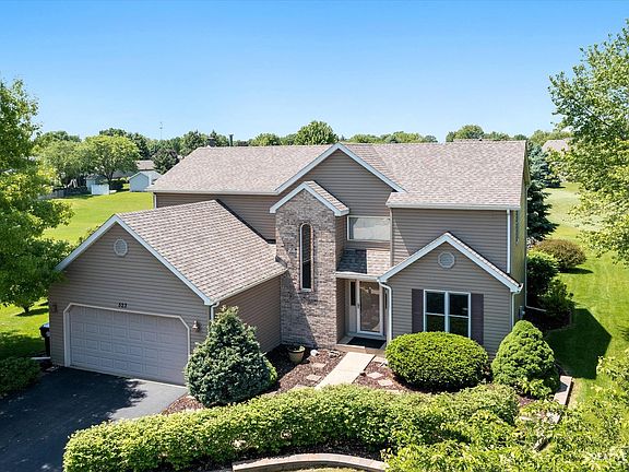 3rd image of 523 Cheshire Ct