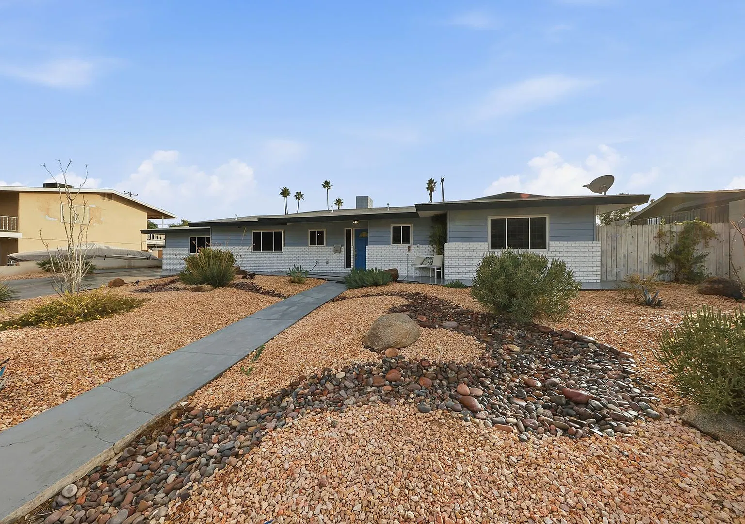 Unique Single Family Home with Nice Upgrades, No HOA, and Private Pool — Photo 4