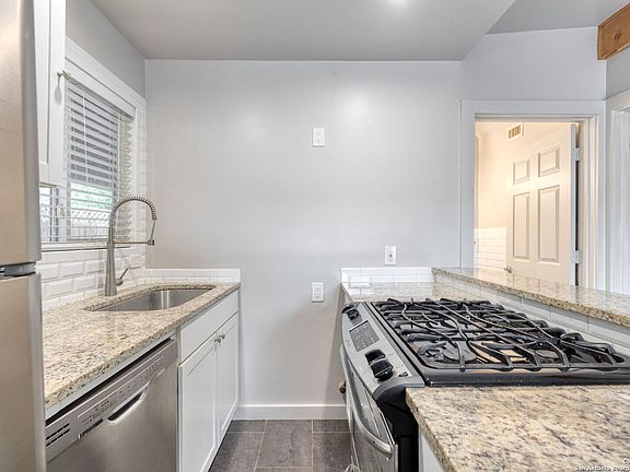 5th image of 226 Emporia